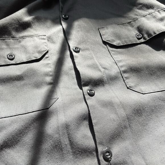 Dickie's Men's L Work Shirts, Cotton Blend Short-Sleeved Shirts, Front Pockets - Picture 3 of 8